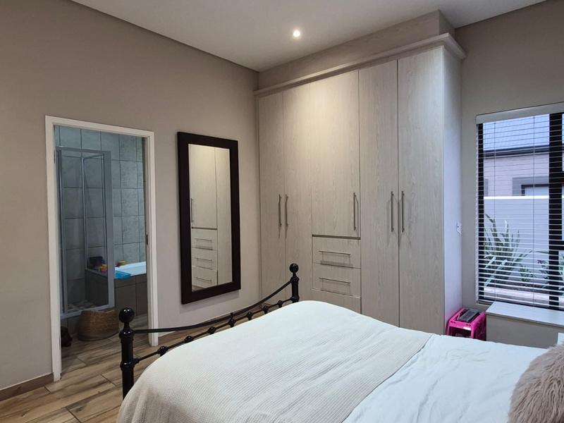 4 Bedroom Property for Sale in Heron Banks Golf Estate Free State